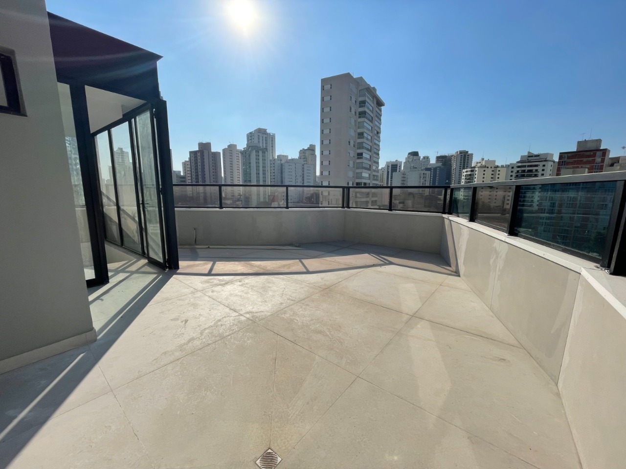 Apartamento à venda com 3 quartos, 220m² - Foto 23