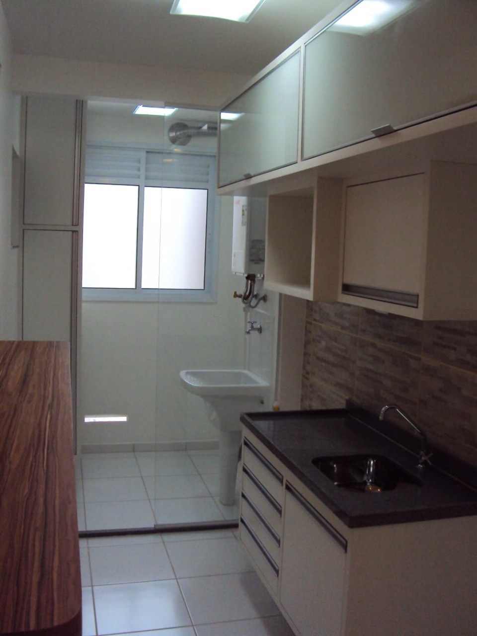 Apartamento à venda com 2 quartos, 69m² - Foto 2