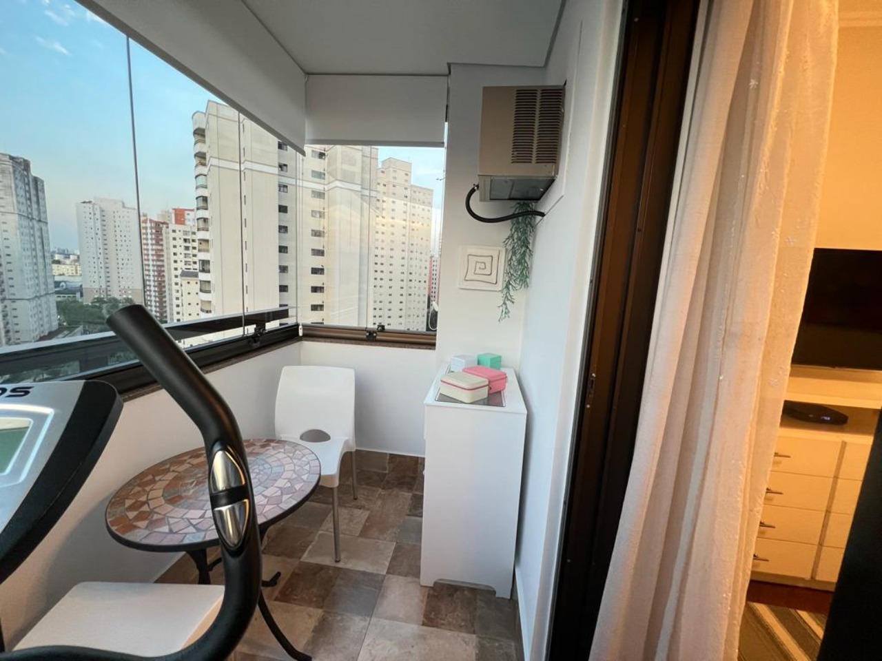 Apartamento à venda com 3 quartos, 156m² - Foto 3