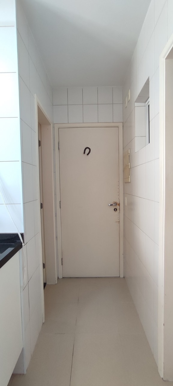 Apartamento à venda com 5 quartos, 151m² - Foto 2