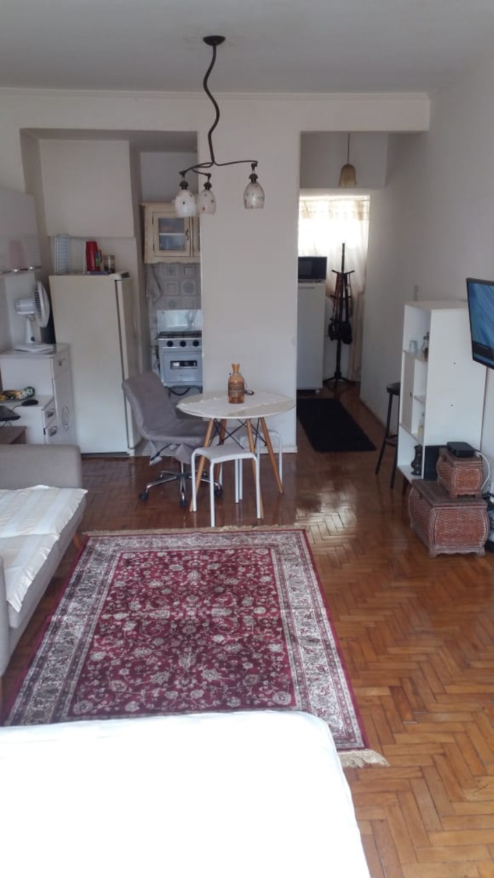 Apartamento à venda com 1 quarto, 42m² - Foto 1