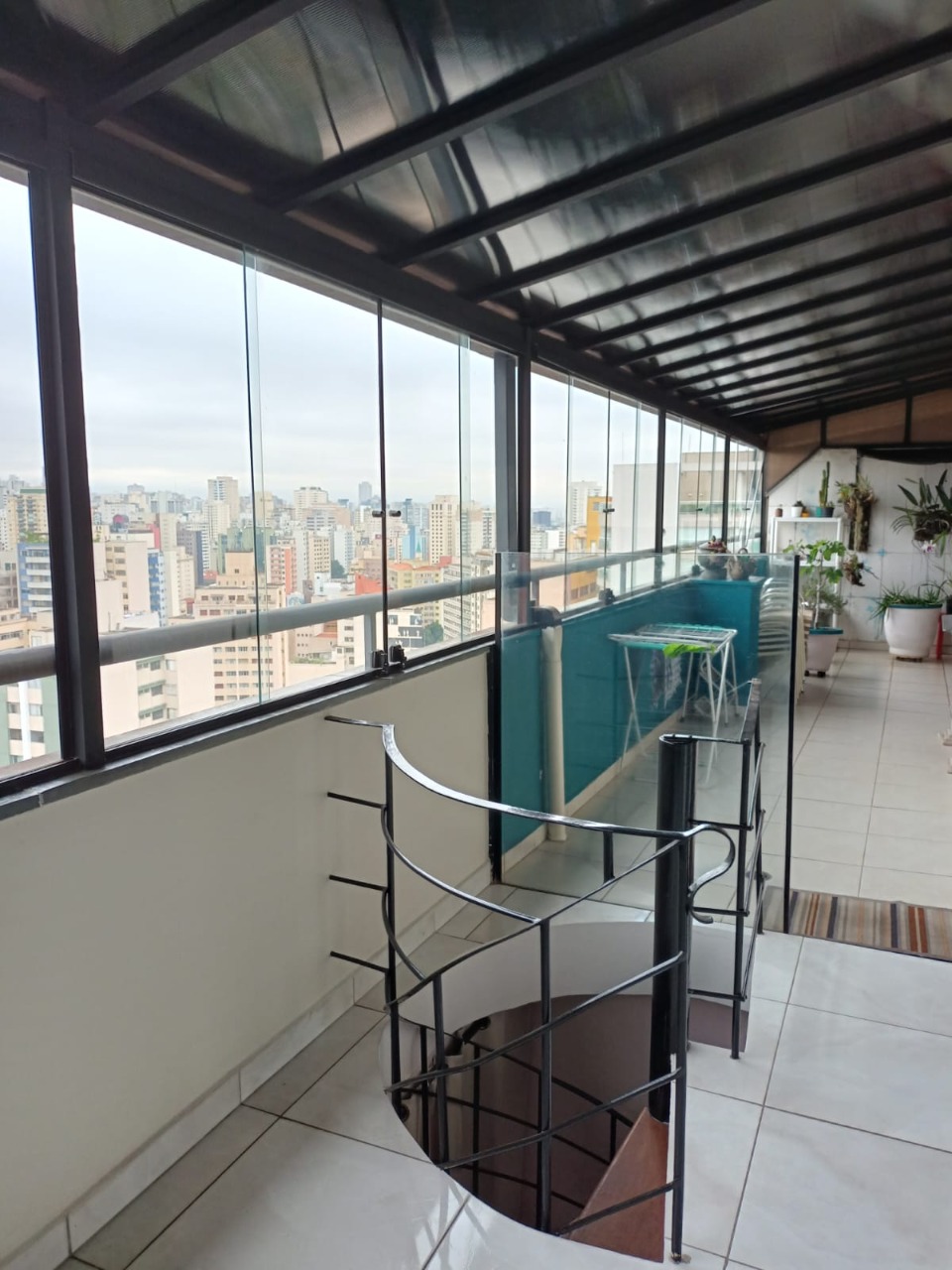 Apartamento à venda com 3 quartos, 132m² - Foto 1