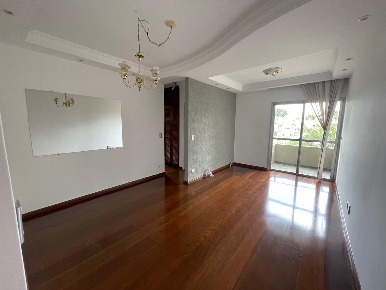 Apartamento à venda com 2 quartos, 62m² - Foto 2