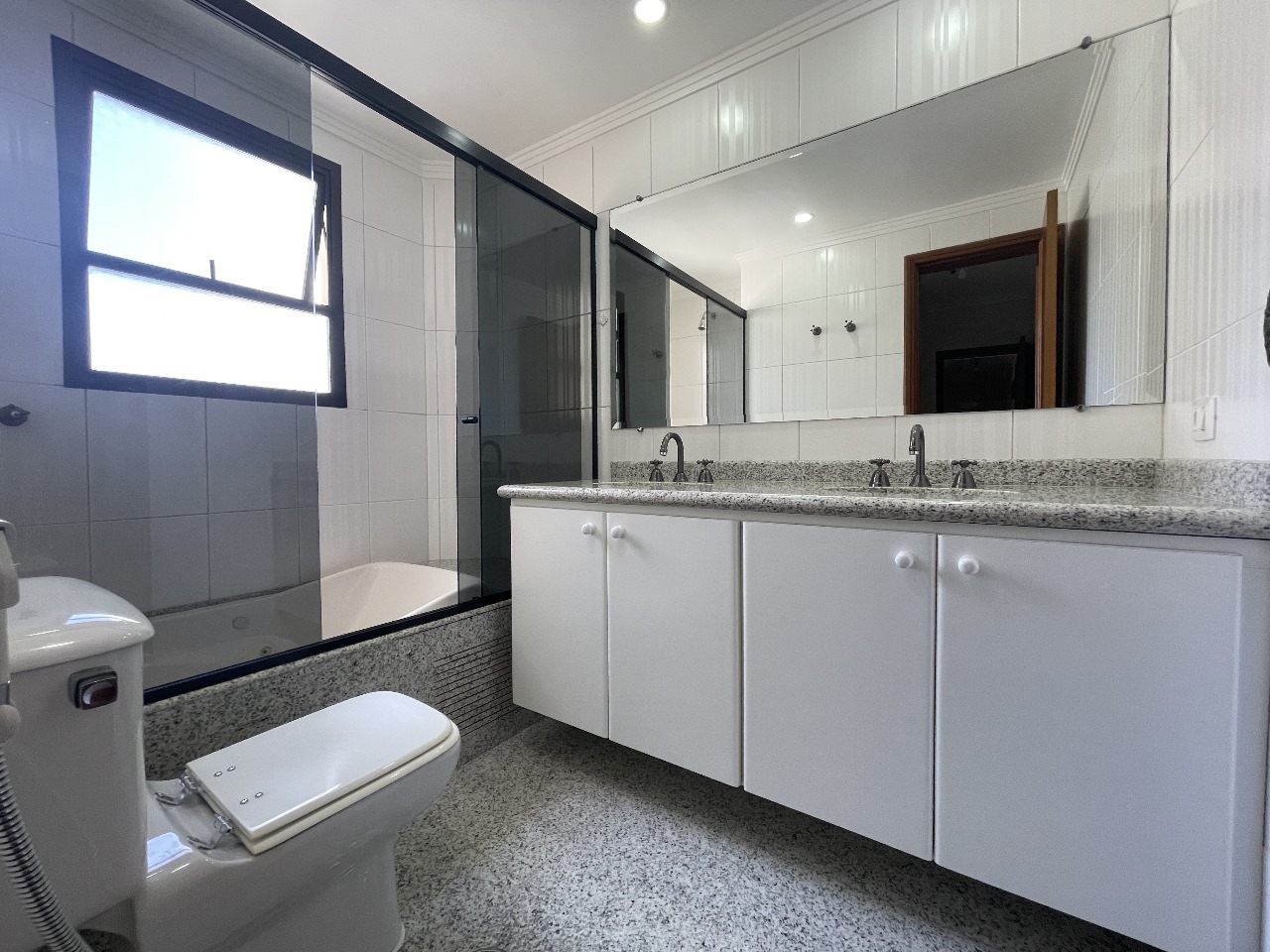 Apartamento à venda com 4 quartos, 177m² - Foto 13