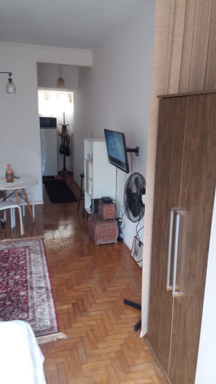 Apartamento à venda com 1 quarto, 42m² - Foto 8