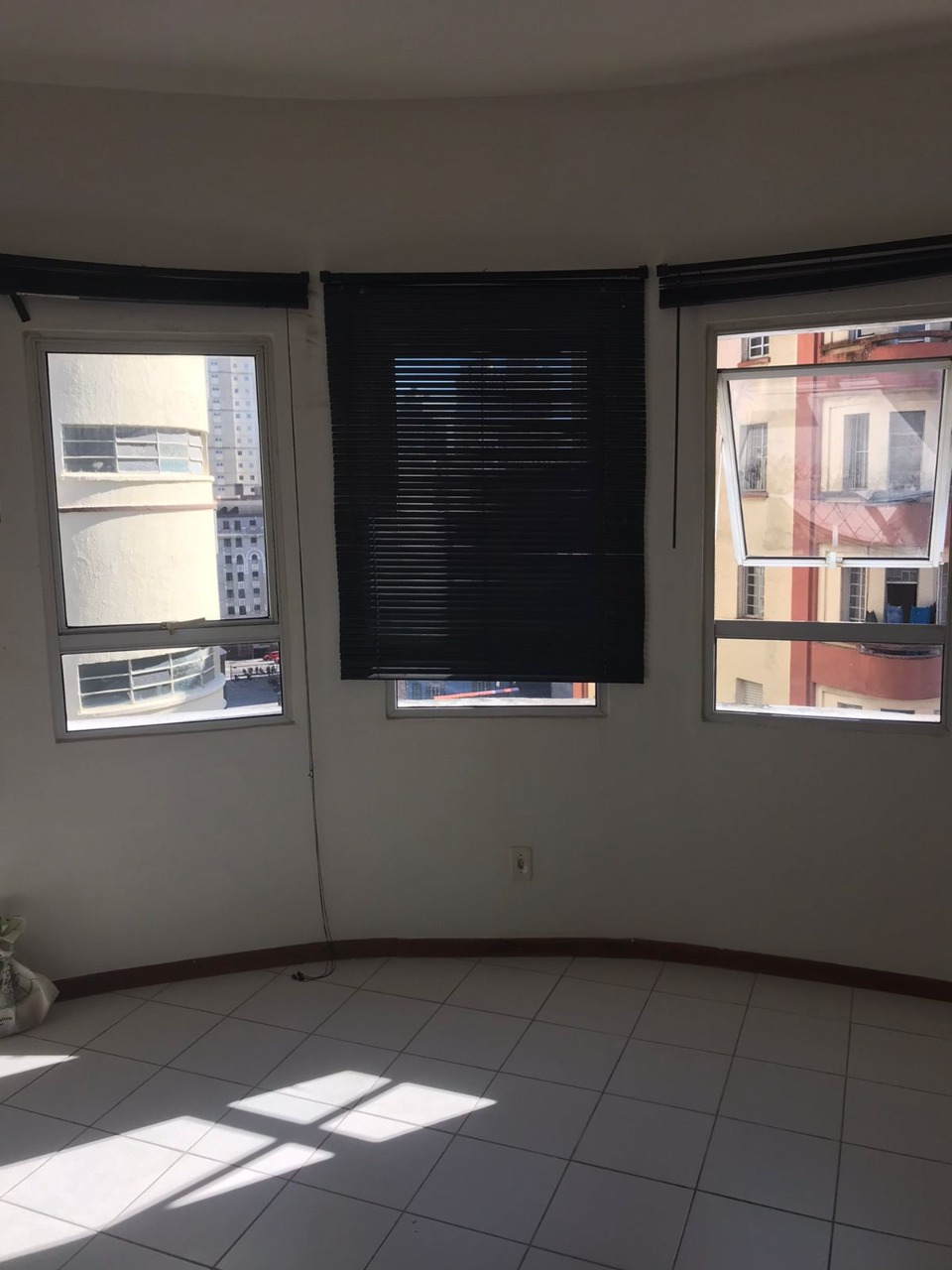 Apartamento à venda com 1 quarto, 27m² - Foto 3