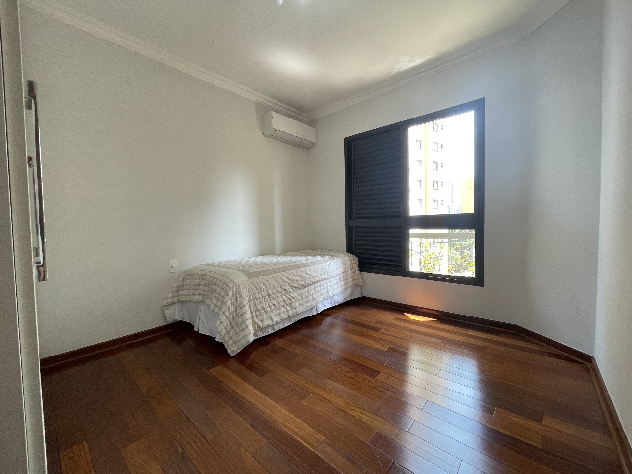 Apartamento à venda com 4 quartos, 177m² - Foto 18