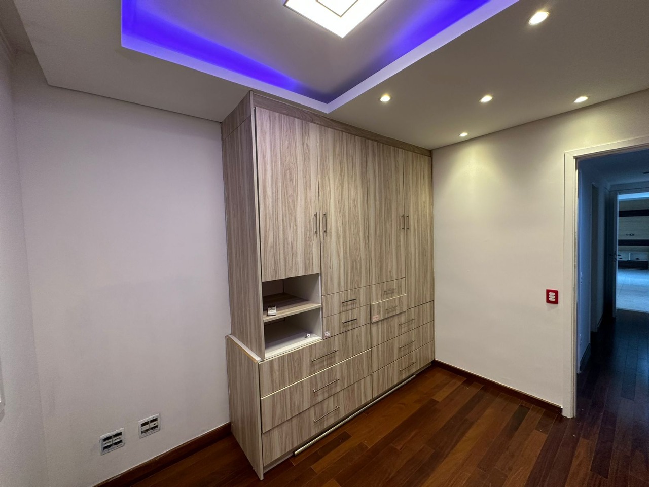 Apartamento à venda com 3 quartos, 110m² - Foto 10