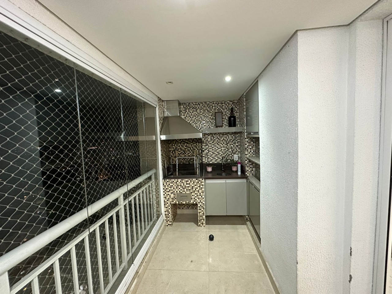 Apartamento à venda com 3 quartos, 110m² - Foto 1