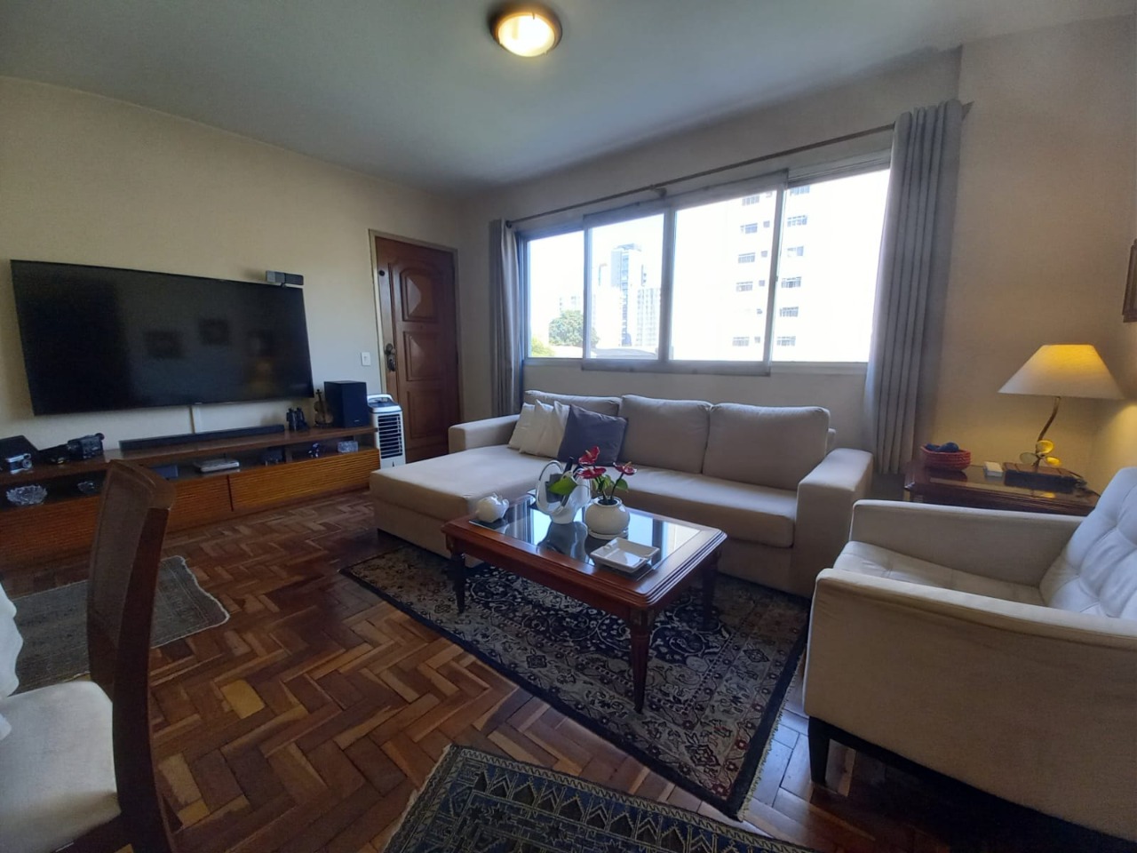 Apartamento à venda com 3 quartos, 94m² - Foto 1