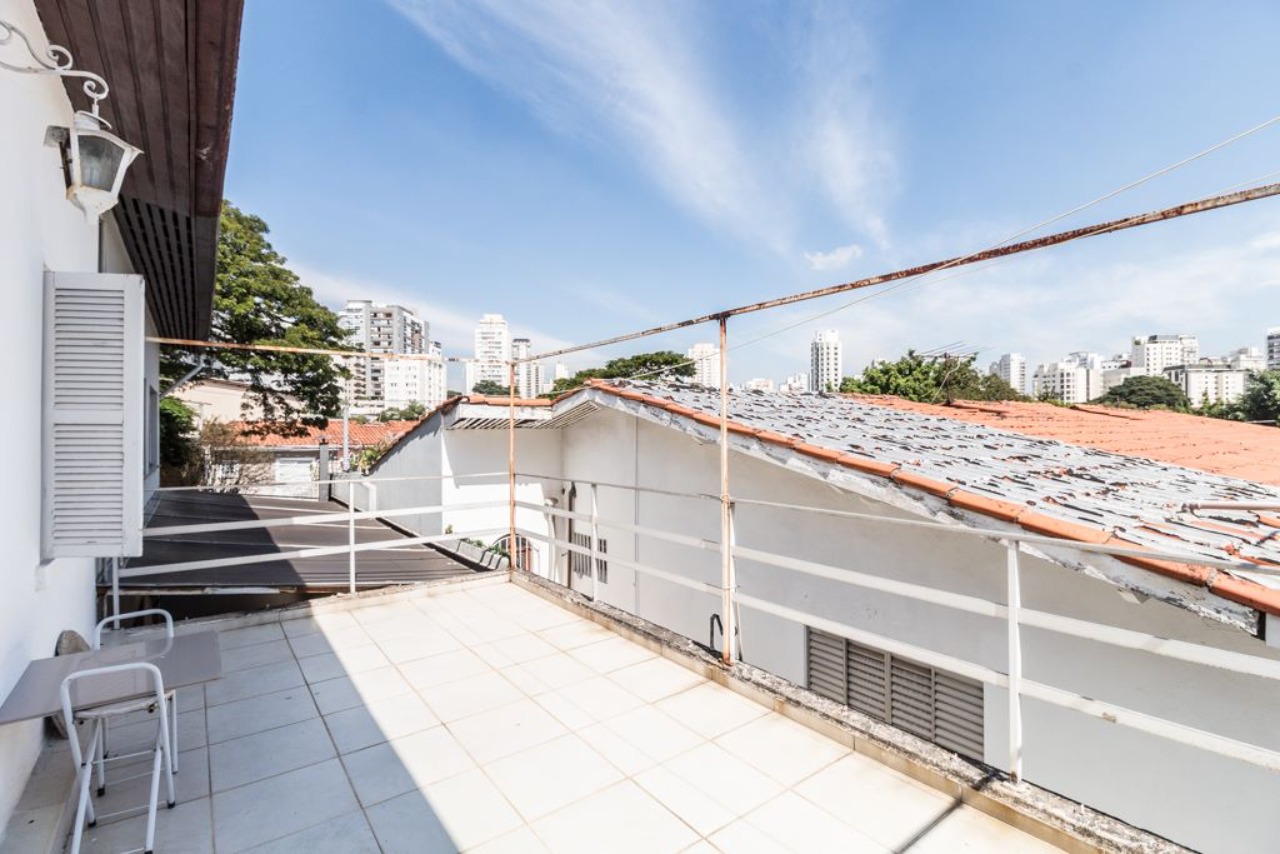 Casa à venda com 4 quartos, 220m² - Foto 11