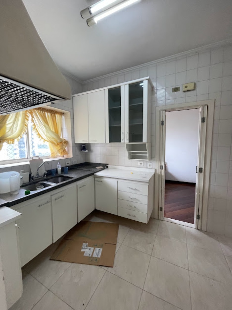 Apartamento à venda com 4 quartos, 271m² - Foto 19