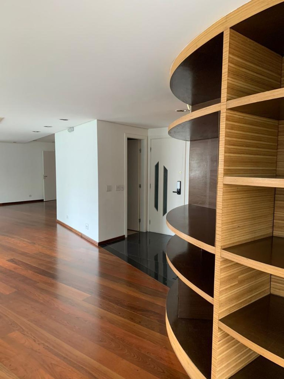 Apartamento à venda com 5 quartos, 307m² - Foto 15