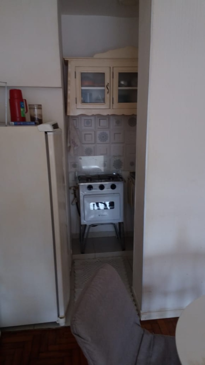 Apartamento à venda com 1 quarto, 42m² - Foto 27