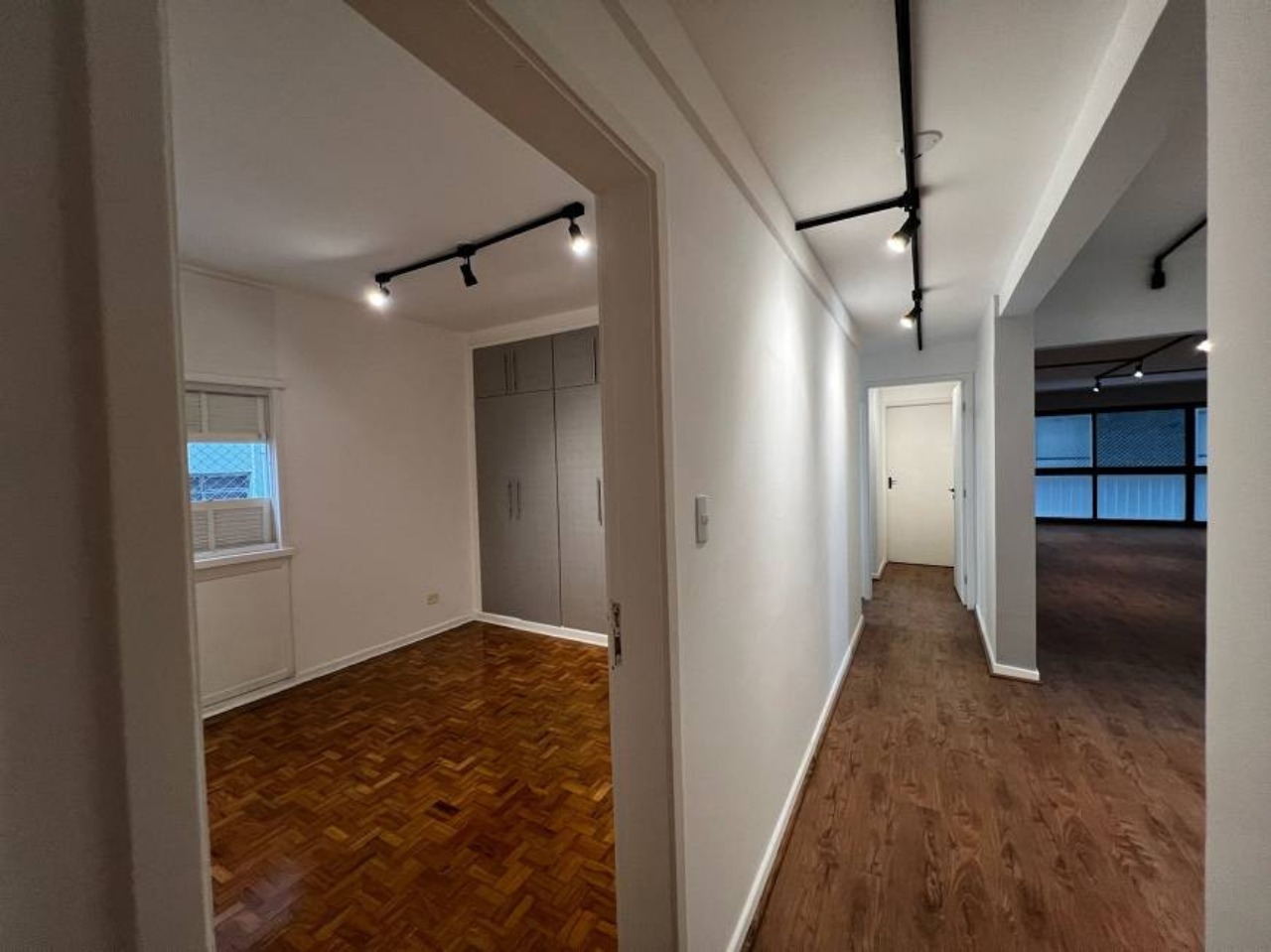 Apartamento à venda com 3 quartos, 160m² - Foto 8