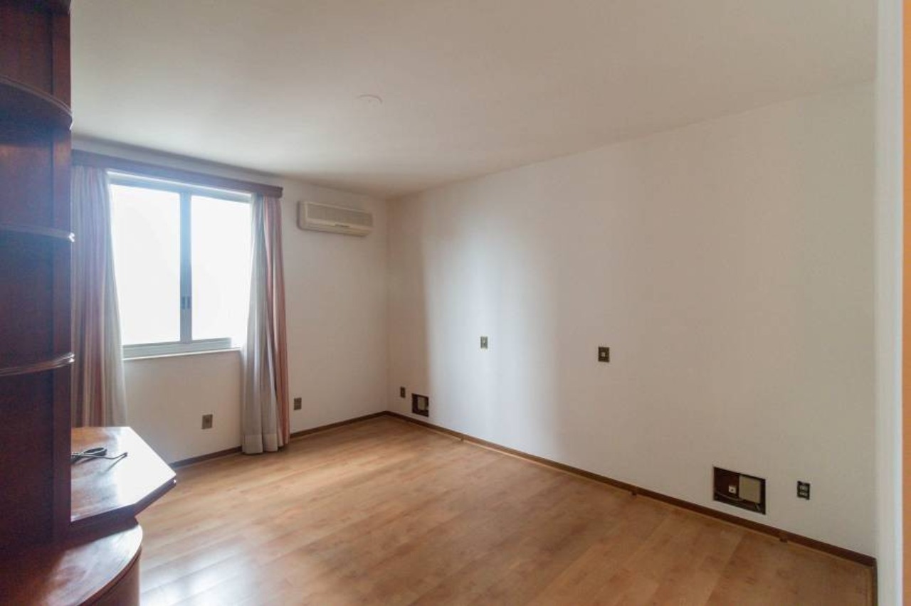 Apartamento à venda com 3 quartos, 280m² - Foto 10