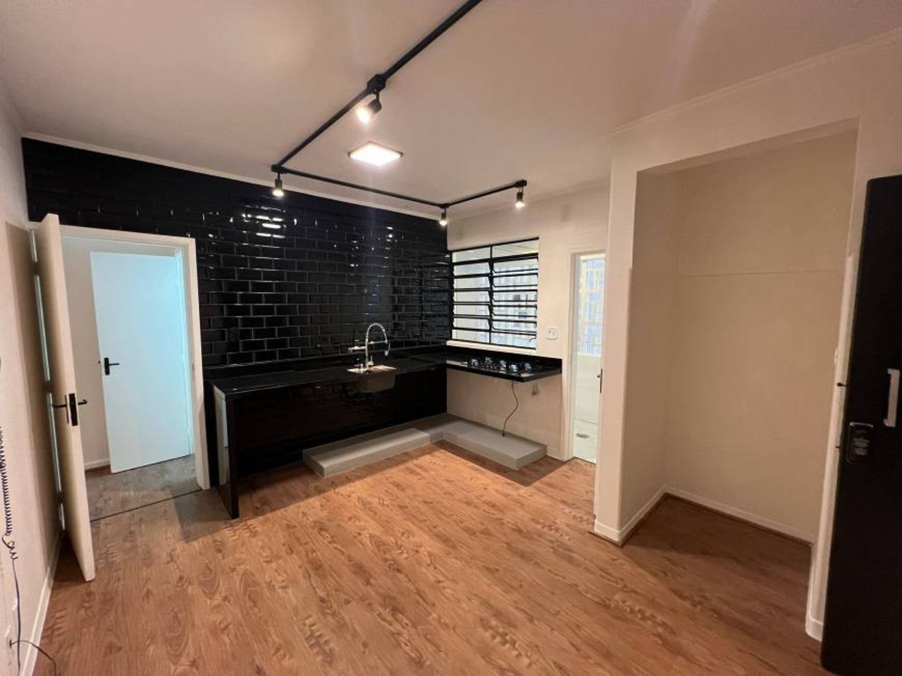 Apartamento à venda com 3 quartos, 160m² - Foto 5