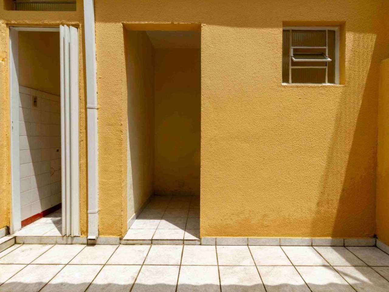 Casa à venda e aluguel com 2 quartos, 70m² - Foto 9