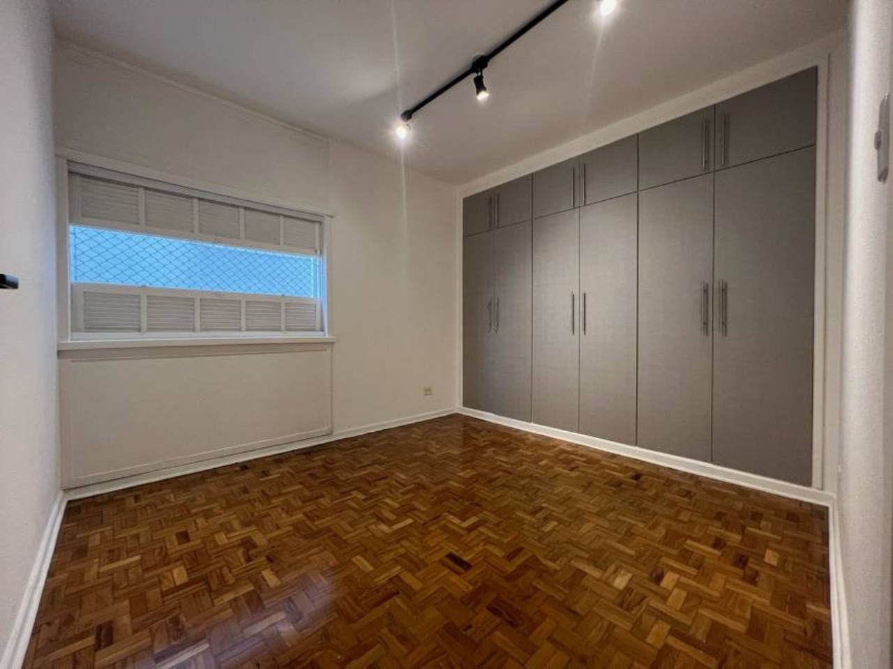 Apartamento à venda com 3 quartos, 160m² - Foto 12