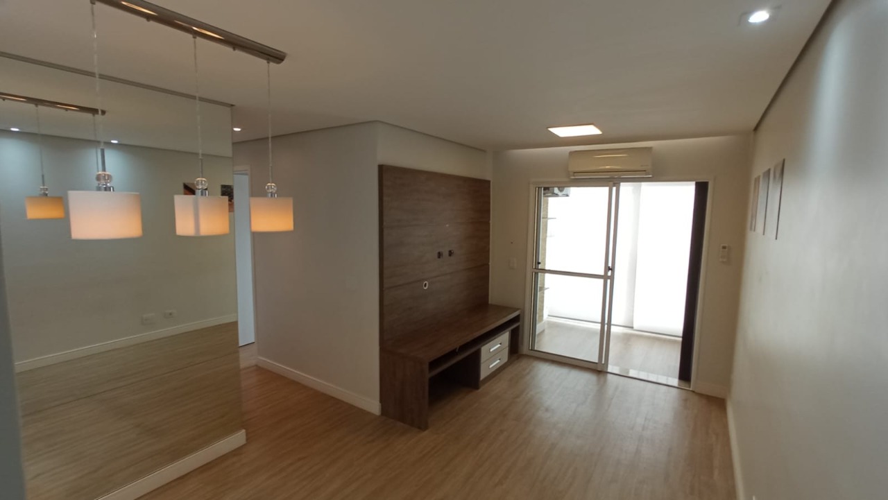 Apartamento à venda com 2 quartos, 63m² - Foto 1