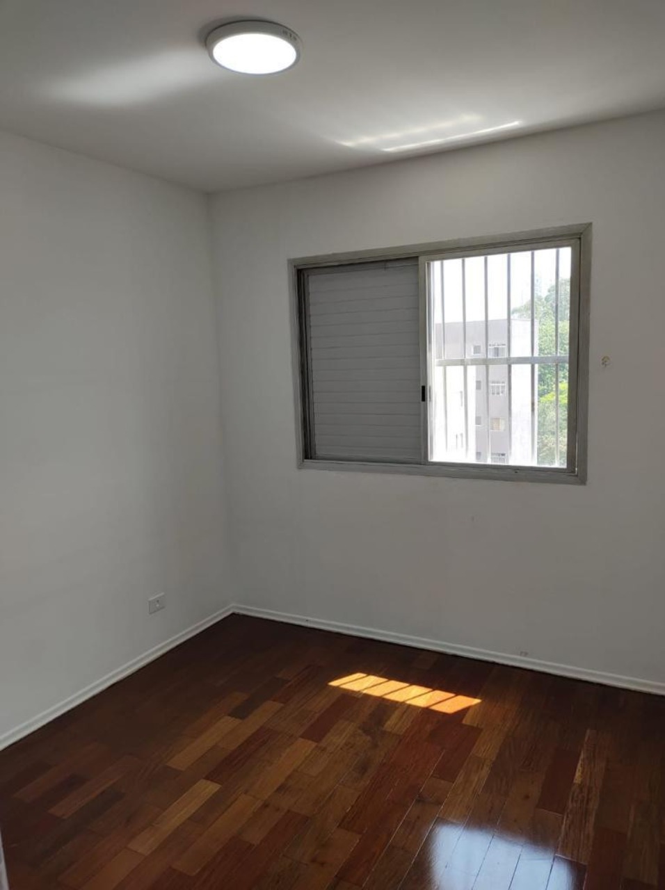 Apartamento à venda com 2 quartos, 56m² - Foto 2