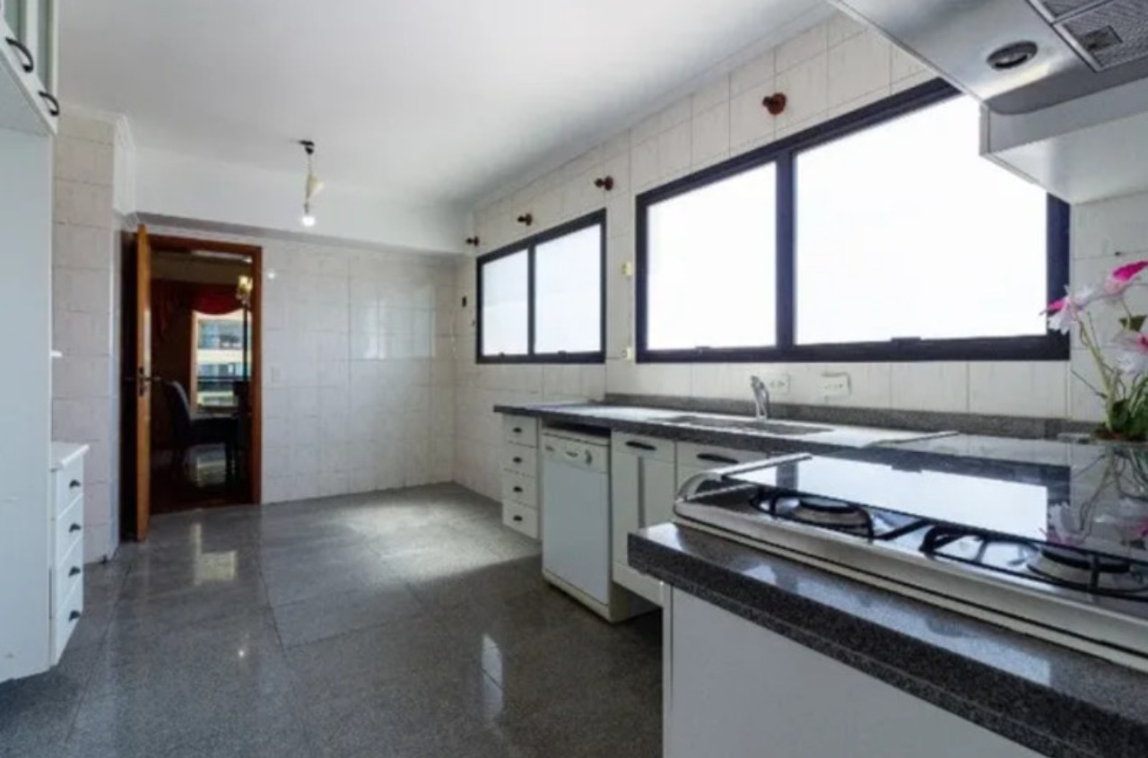 Apartamento à venda com 5 quartos, 230m² - Foto 16