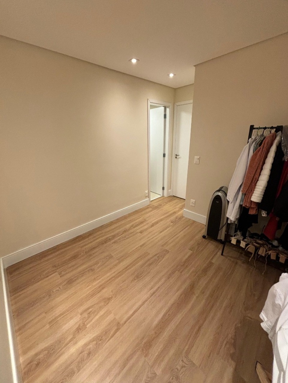 Apartamento à venda com 2 quartos, 105m² - Foto 3