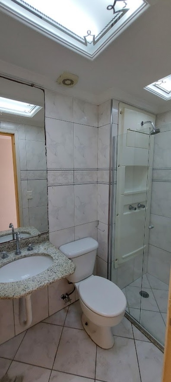 Apartamento à venda com 3 quartos, 74m² - Foto 2