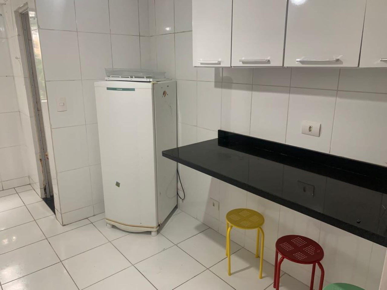 Apartamento à venda com 3 quartos, 69m² - Foto 3