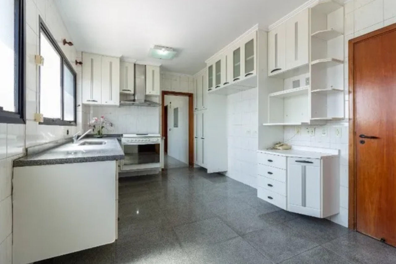 Apartamento à venda com 5 quartos, 230m² - Foto 18