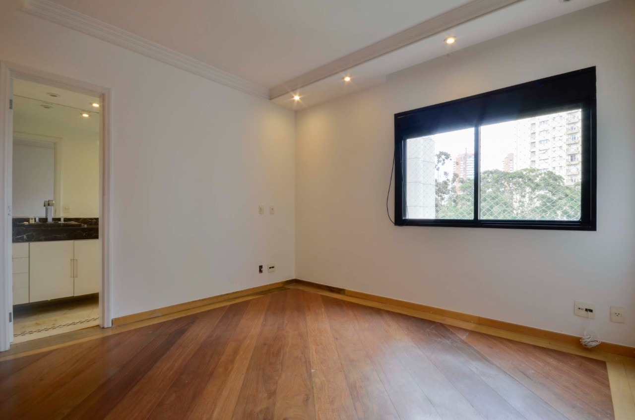 Apartamento à venda com 4 quartos, 336m² - Foto 7