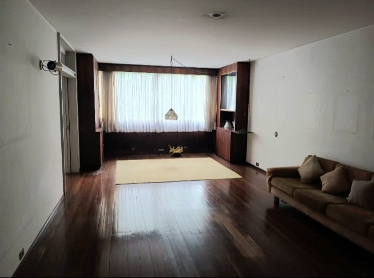 Apartamento à venda com 3 quartos, 241m² - Foto 1