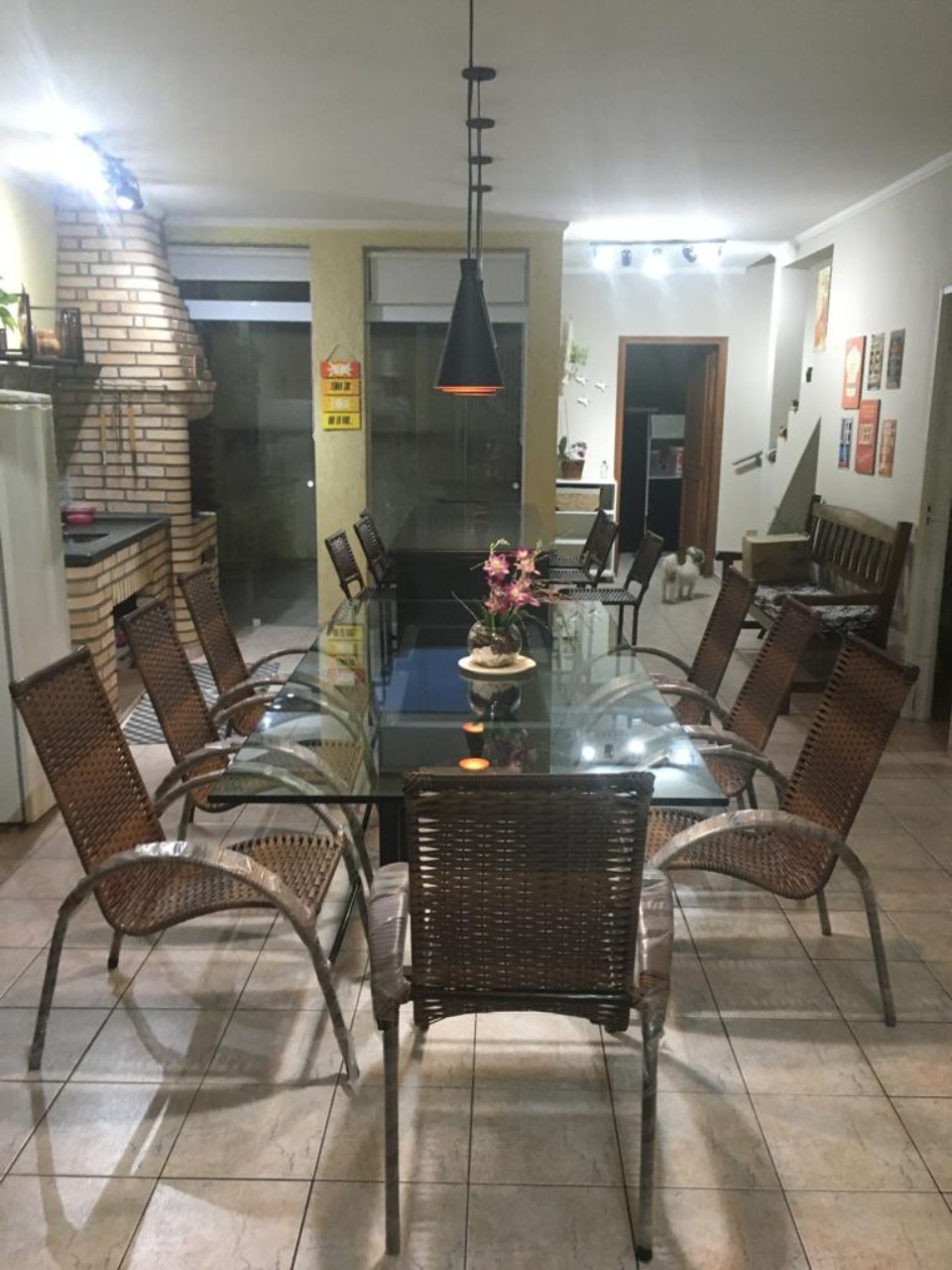 Casa à venda com 4 quartos, 240m² - Foto 1