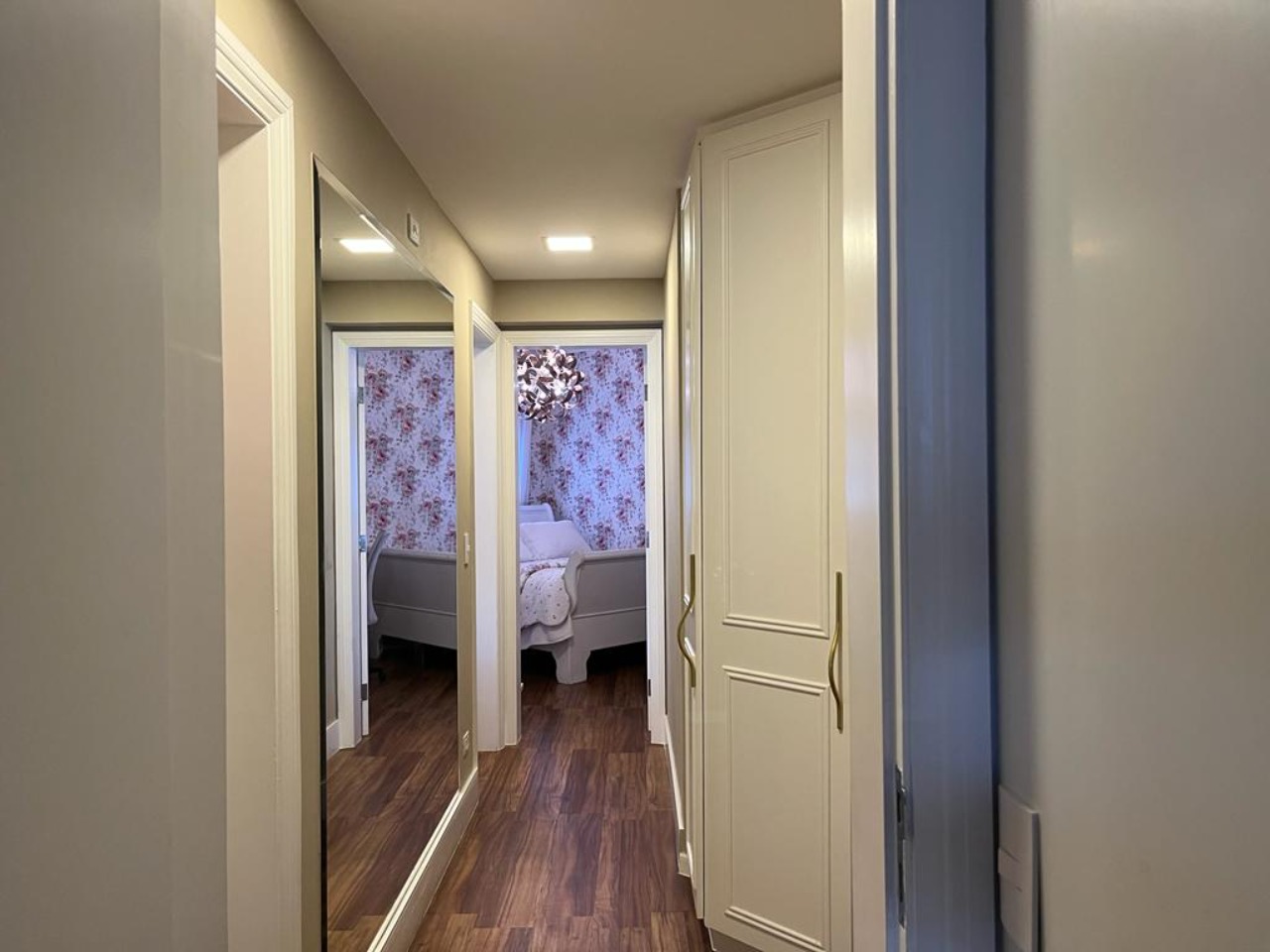 Apartamento à venda com 4 quartos, 220m² - Foto 6