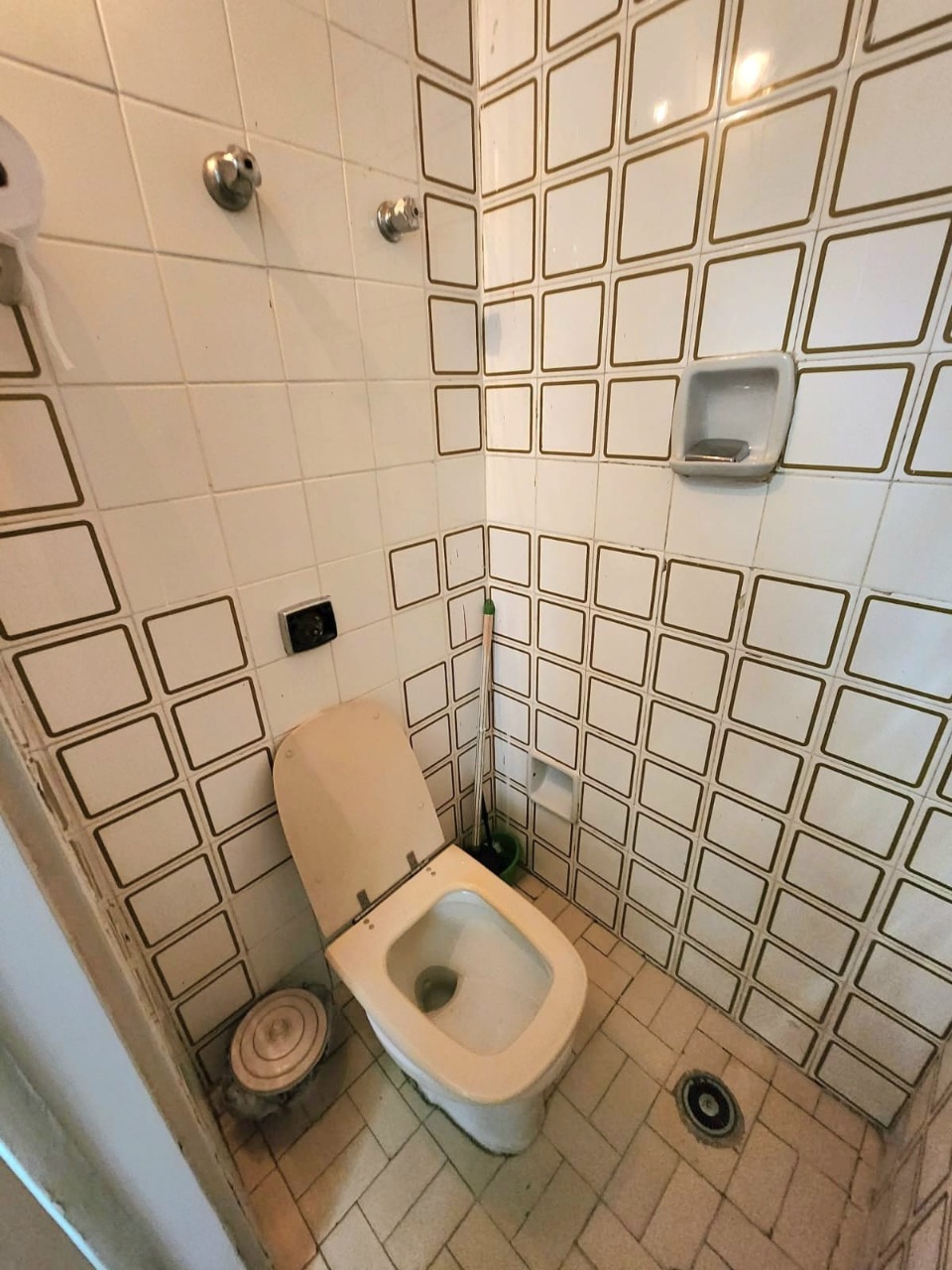 Apartamento à venda com 2 quartos, 99m² - Foto 2