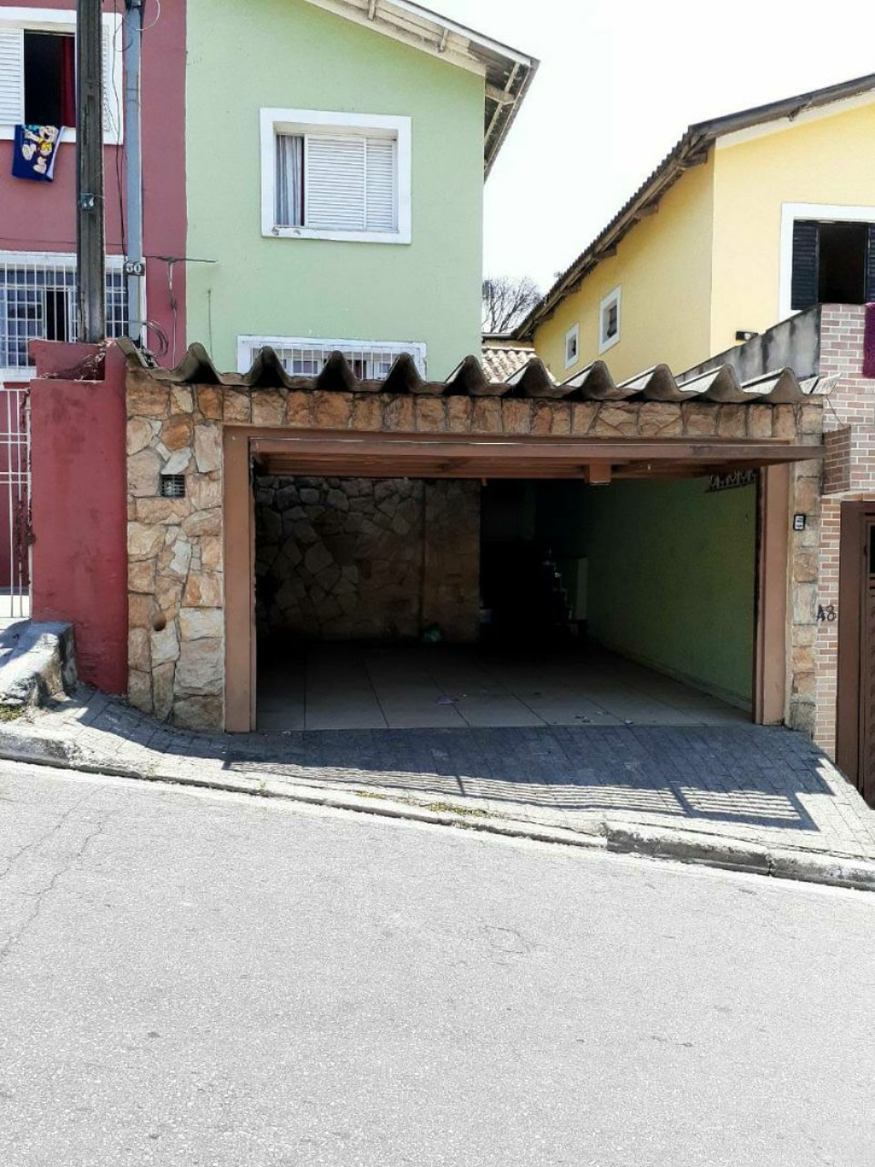 Casa à venda com 2 quartos, 90m² - Foto 1