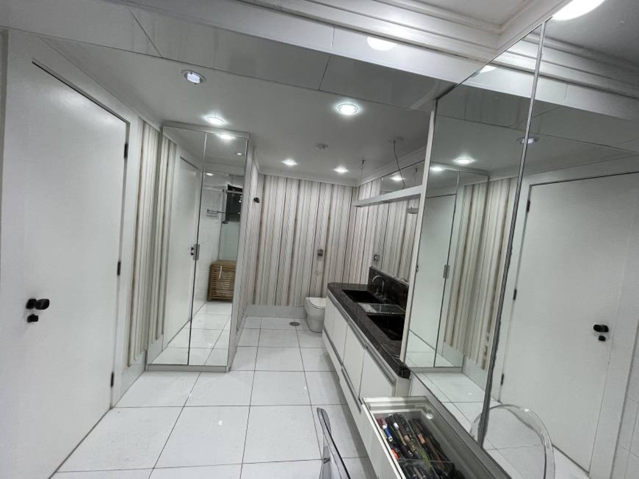 Apartamento à venda com 4 quartos, 200m² - Foto 12