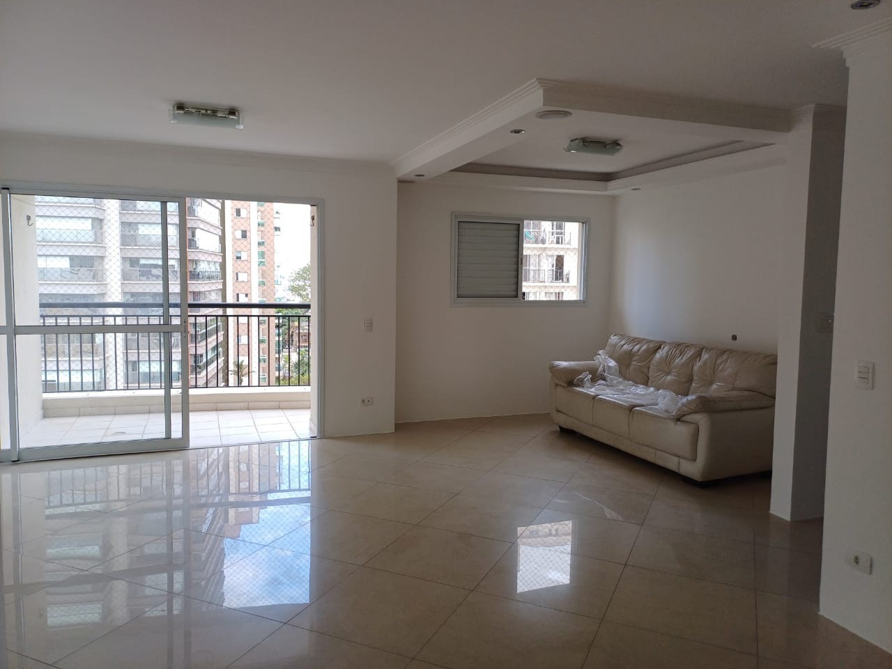 Apartamento à venda com 2 quartos, 87m² - Foto 1