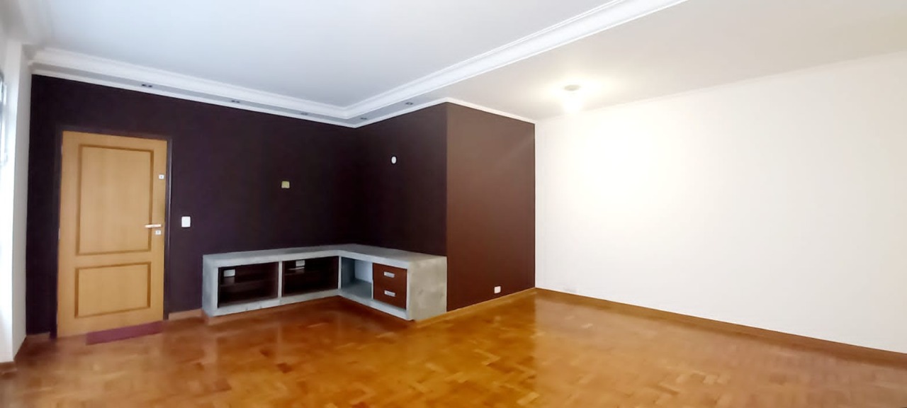 Apartamento à venda com 3 quartos, 130m² - Foto 5