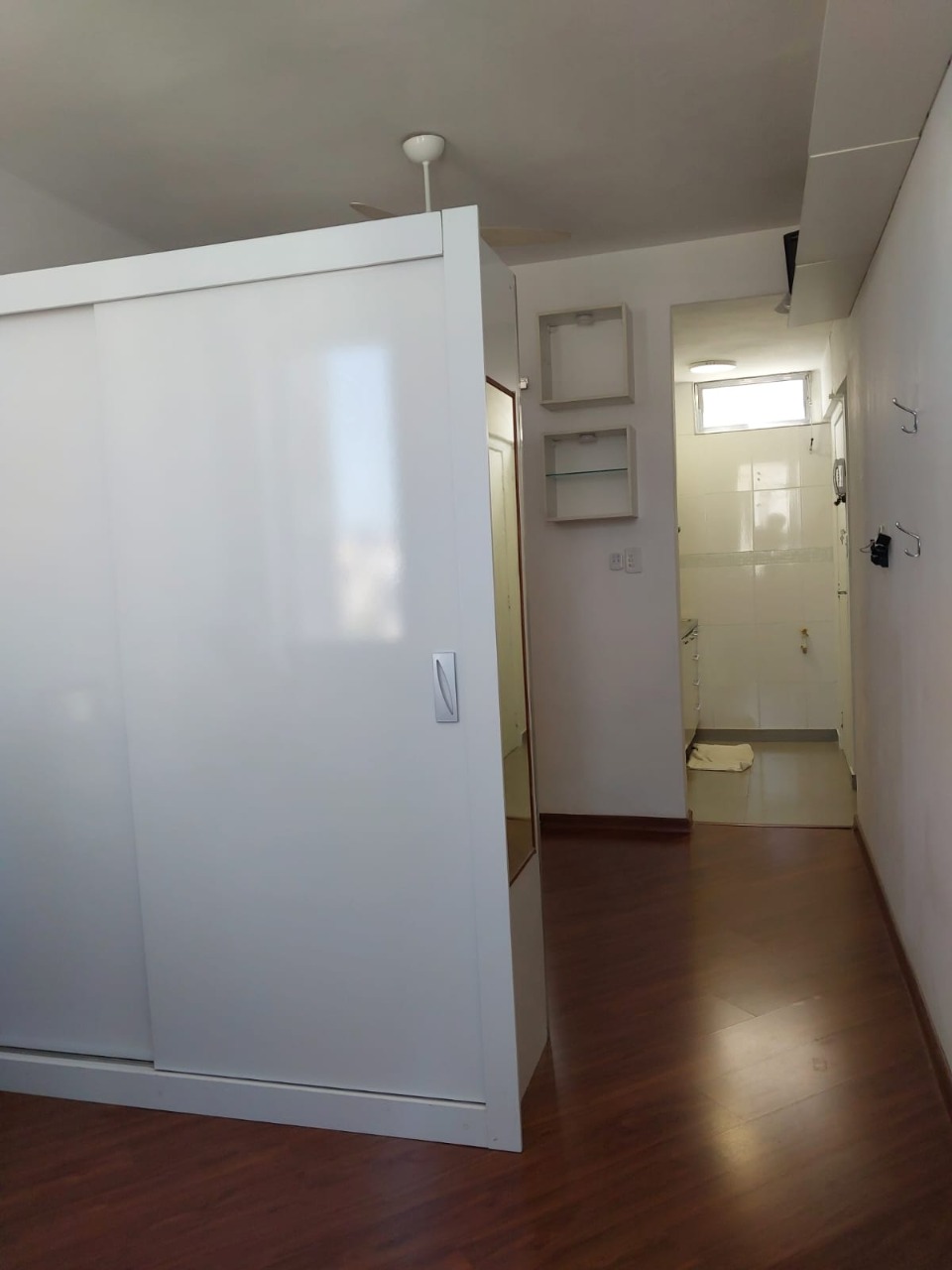 Apartamento à venda com 1 quarto, 28m² - Foto 3