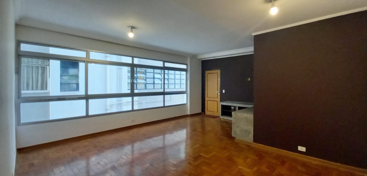 Apartamento à venda com 3 quartos, 130m² - Foto 2