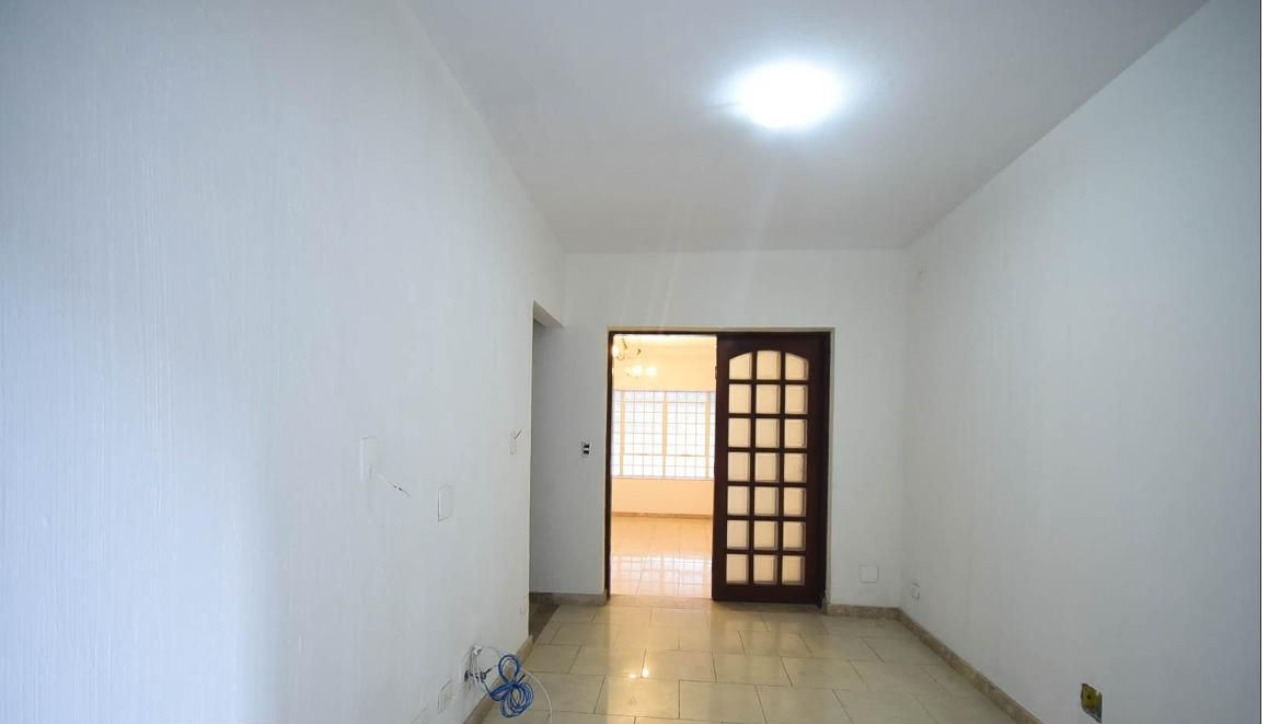 Casa à venda com 4 quartos, 280m² - Foto 27