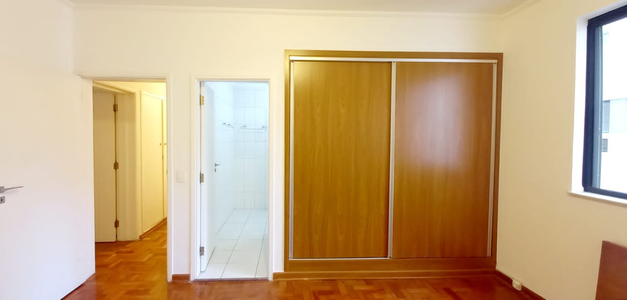 Apartamento à venda com 3 quartos, 130m² - Foto 11