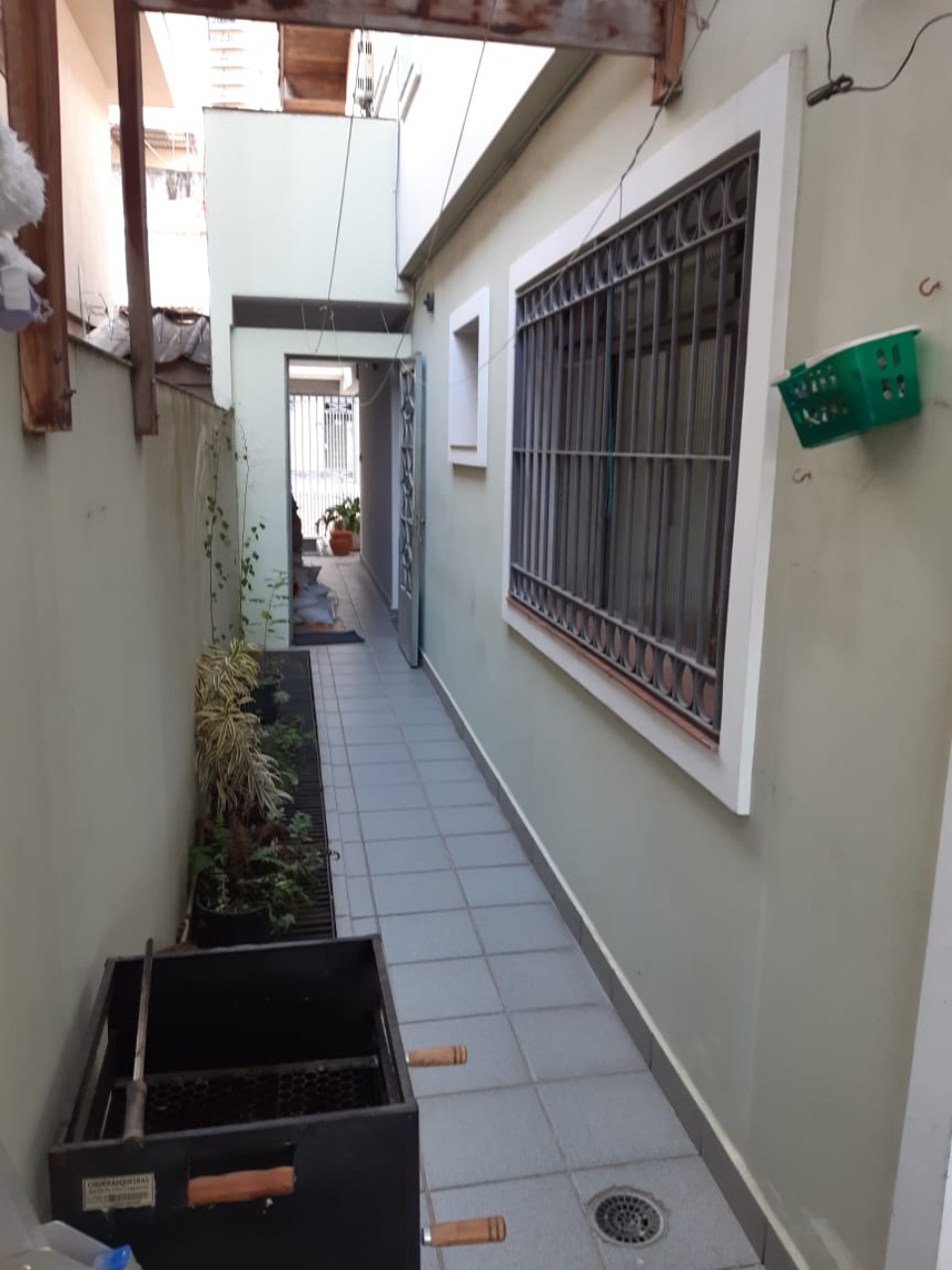 Casa à venda com 3 quartos, 220m² - Foto 1