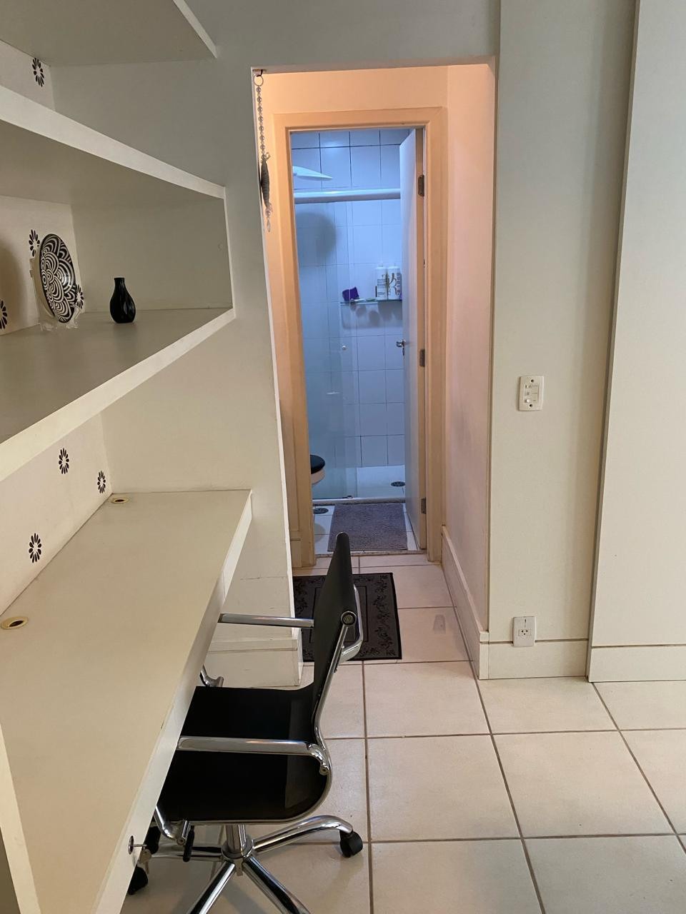 Apartamento à venda com 1 quarto, 33m² - Foto 4