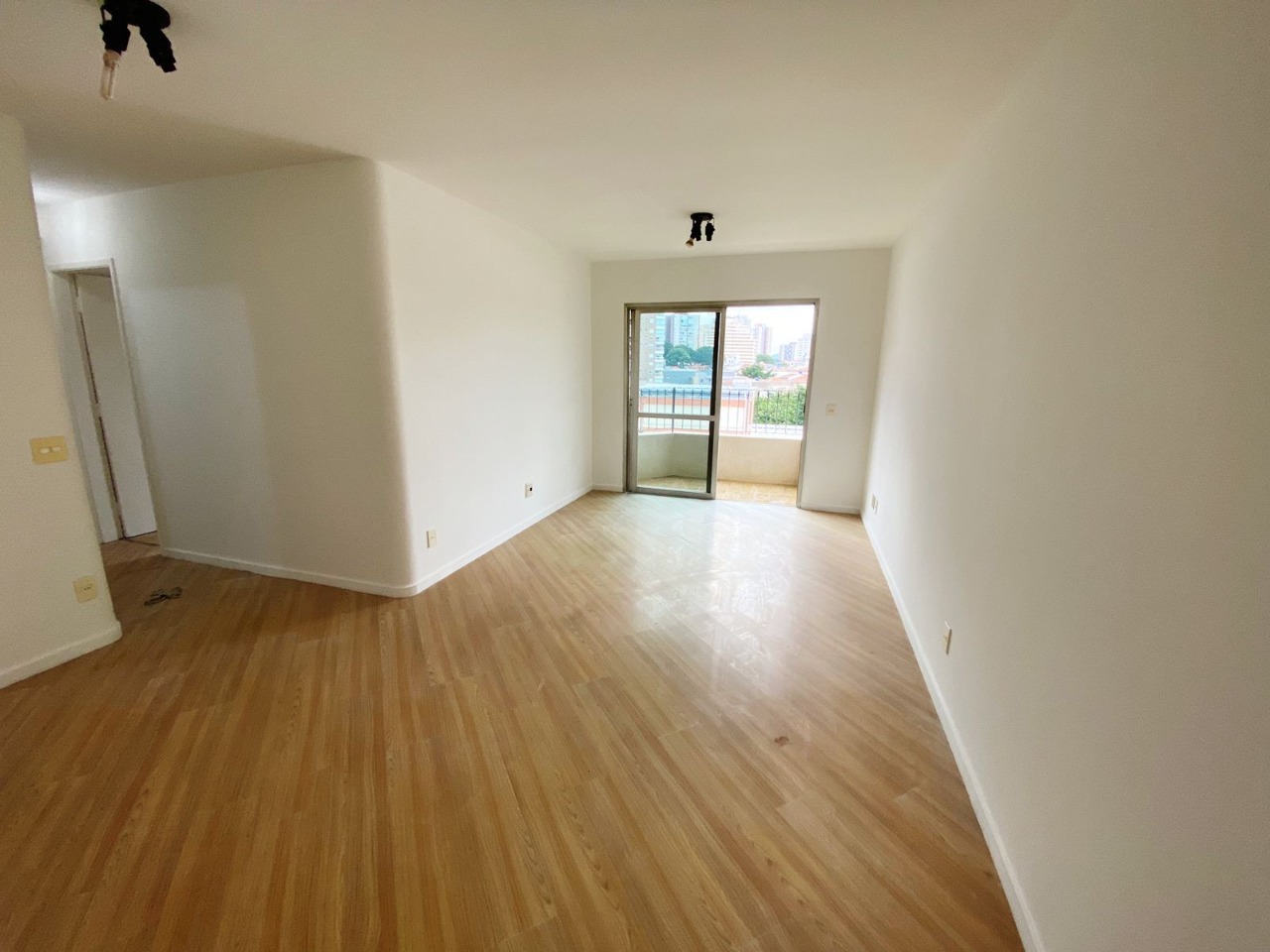 Apartamento à venda com 3 quartos, 83m² - Foto 1