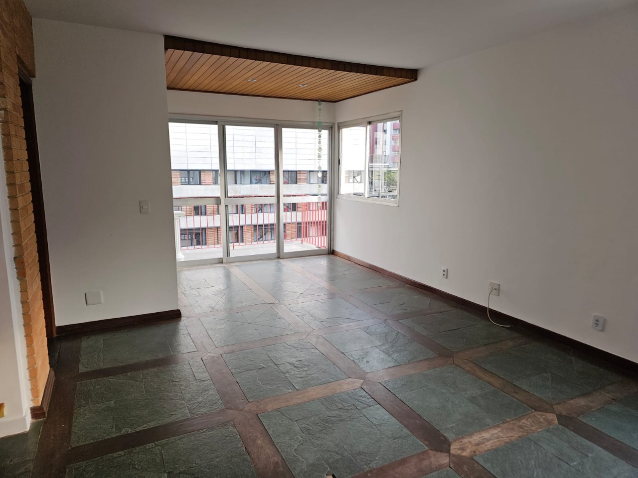 Apartamento à venda com 3 quartos, 81m² - Foto 29