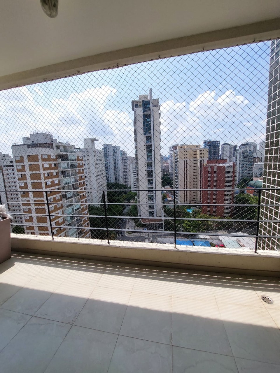 Apartamento à venda com 3 quartos, 130m² - Foto 3