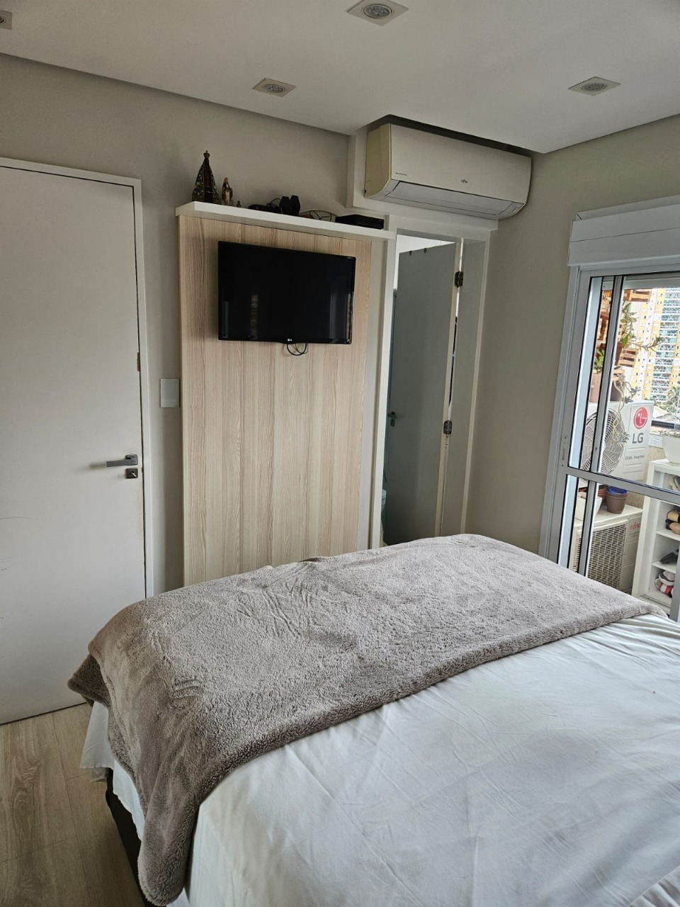 Apartamento à venda com 3 quartos, 100m² - Foto 13