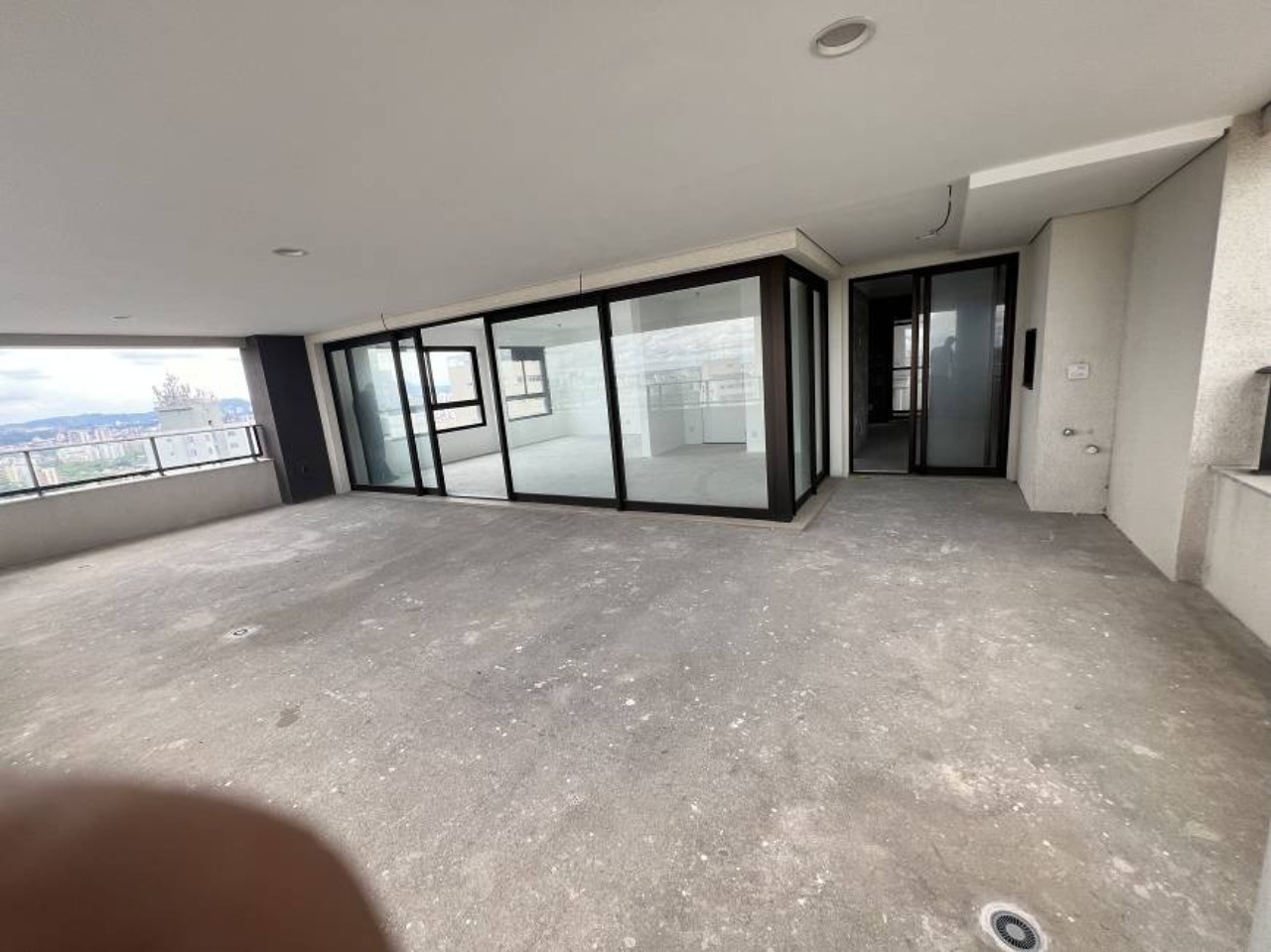 Apartamento à venda com 3 quartos, 218m² - Foto 7